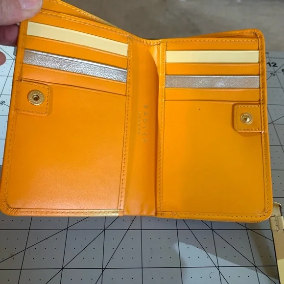 RADLEY LONDON Paws and enjoy the moment Wallet - Picture 10 of 11